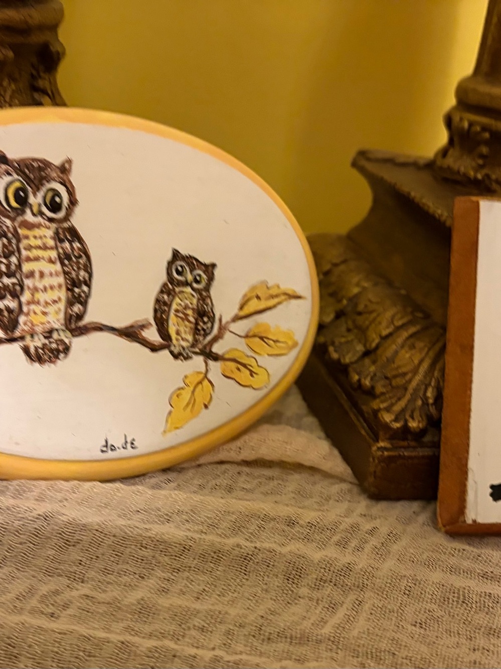Set of 2 Vintage 1970s Hand Painted Owl Wall Art Plaques
Signed da.de / da